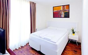 Suite Apartments By Livingdowntown