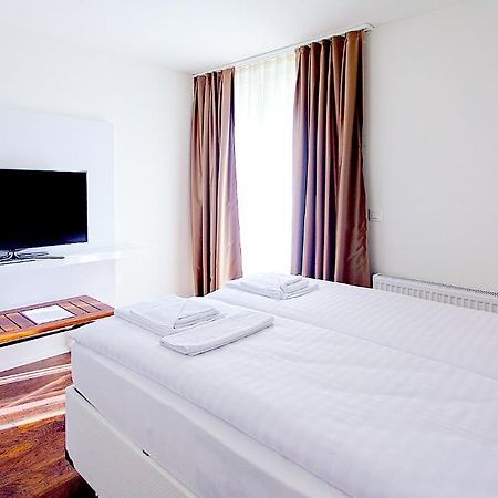 Suite Apartments By Livingdowntown Zurich Room photo