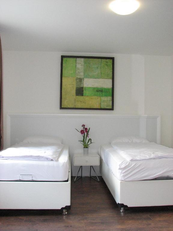 Suite Apartments By Livingdowntown Zurich Room photo